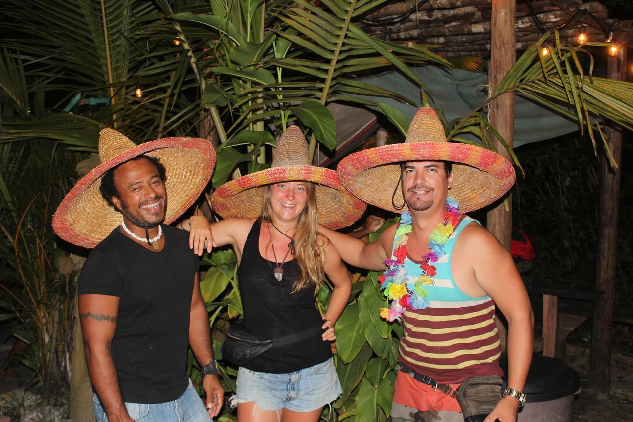 Coconut Hostel Bocas Town Dış mekan fotoğraf