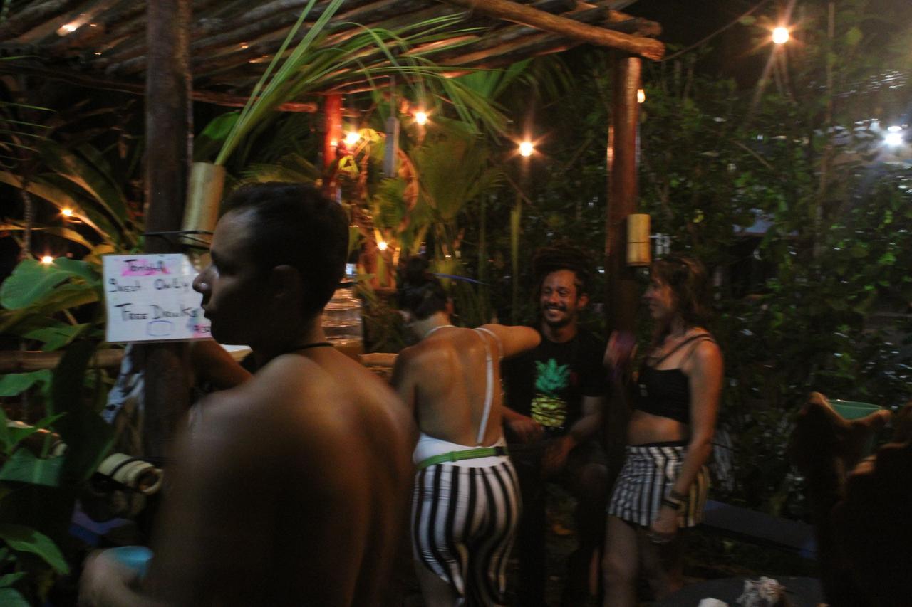 Coconut Hostel Bocas Town Dış mekan fotoğraf